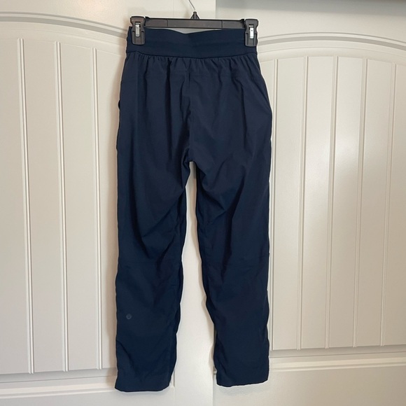 Lululemon Beyond the Studio Crop True Navy size 2 - Picture 7 of 9
